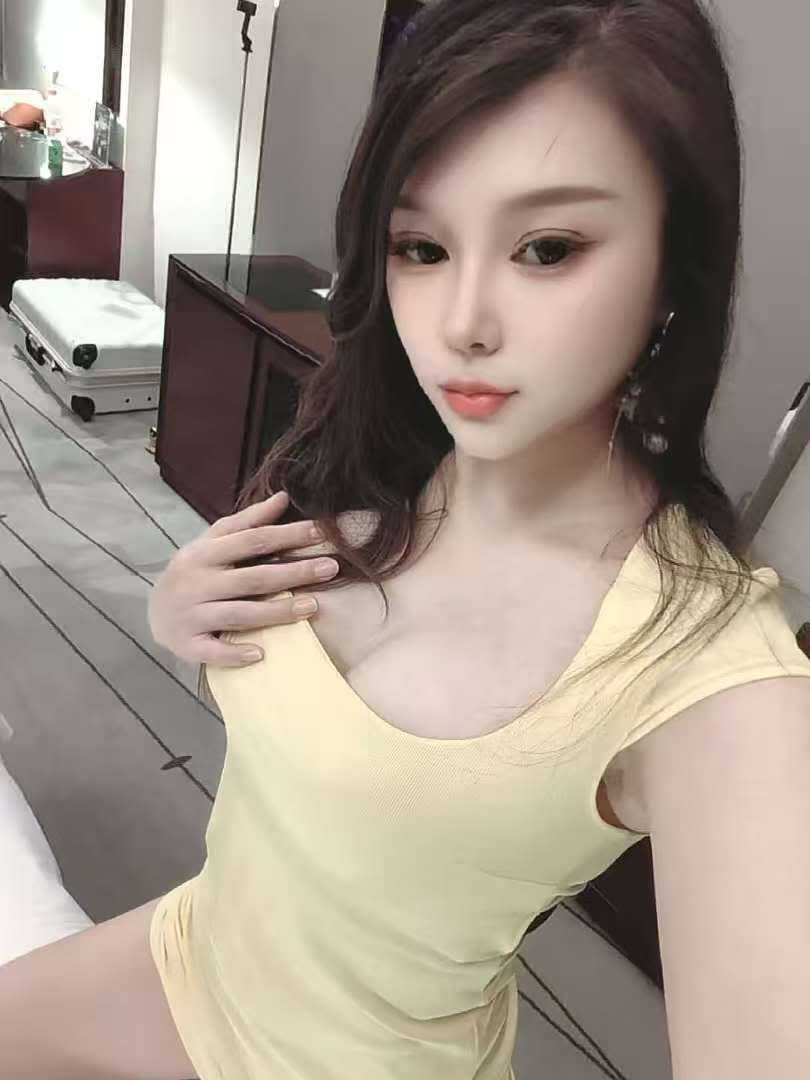 Strawberry - Richmond Hill - Image 2